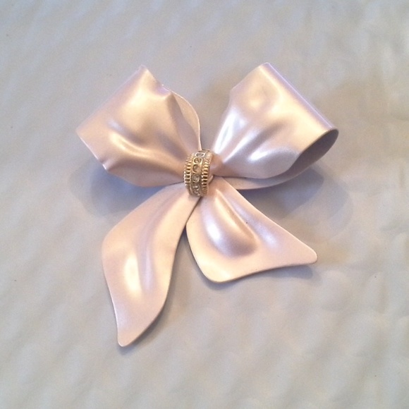 Jewelry - Pink Bow Crystal Rhinestone Brooch Pin -HOST PICK
